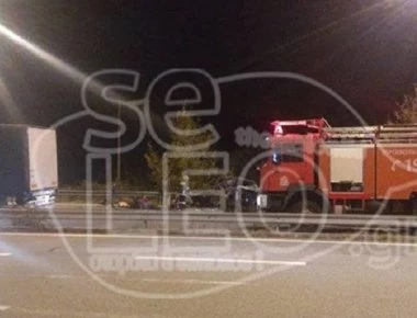 Εικόνες από τη σύγκρουση βαν με φορτηγό στην Εγναντία